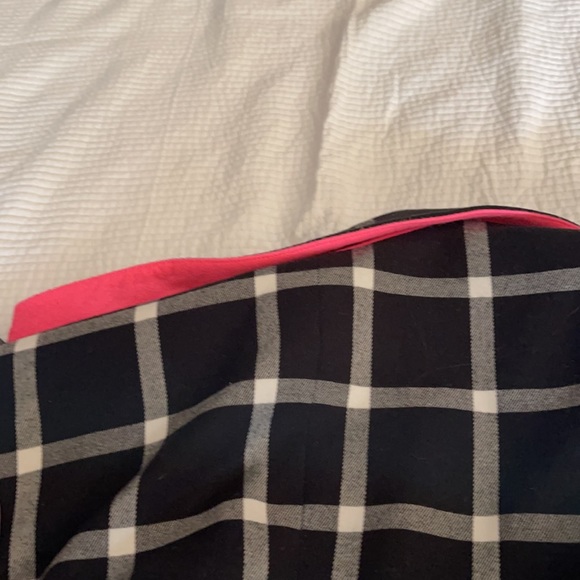 Black and white blazer with dash of pink - Picture 4 of 4